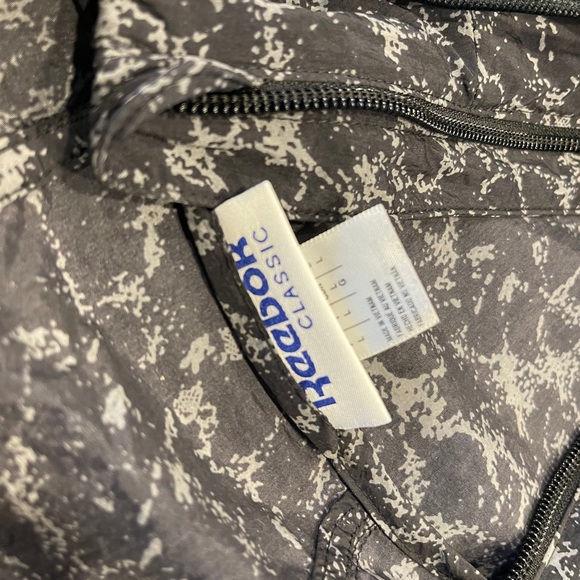 Reebok Classic pullover - Picture 3 of 5